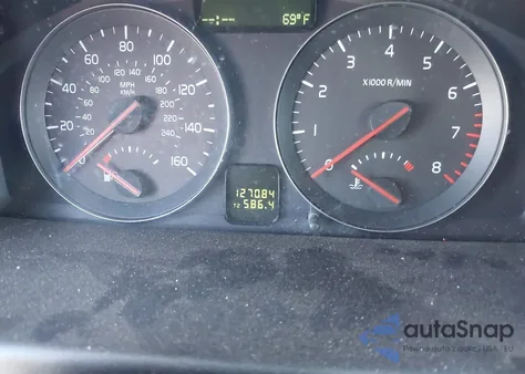 2010 Volvo S40 2.4I из США, поврежденный, VIN YV1390MS7A2500641